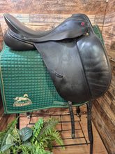 18" Albion SLK Dressage Saddle
